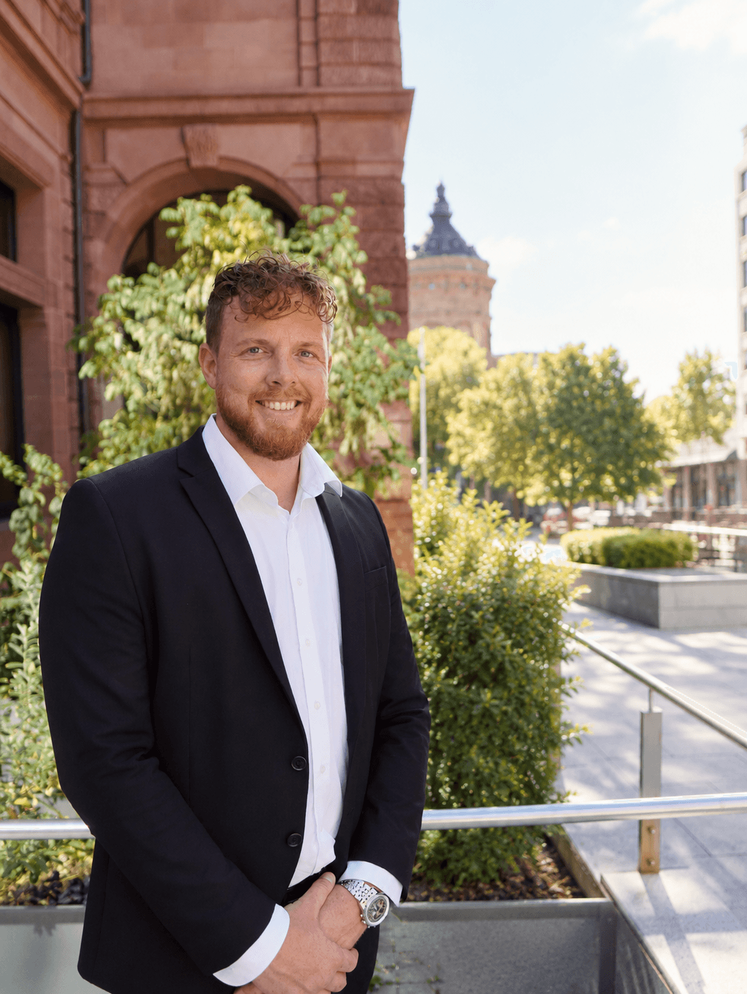 Sebastian Pape vor dem Mannheimer Wasserturm